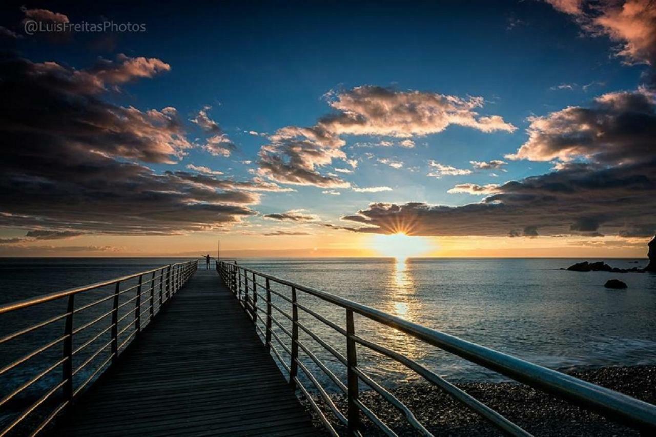 Sunset Sea Breeze Hotel Madalena do Mar Exterior photo