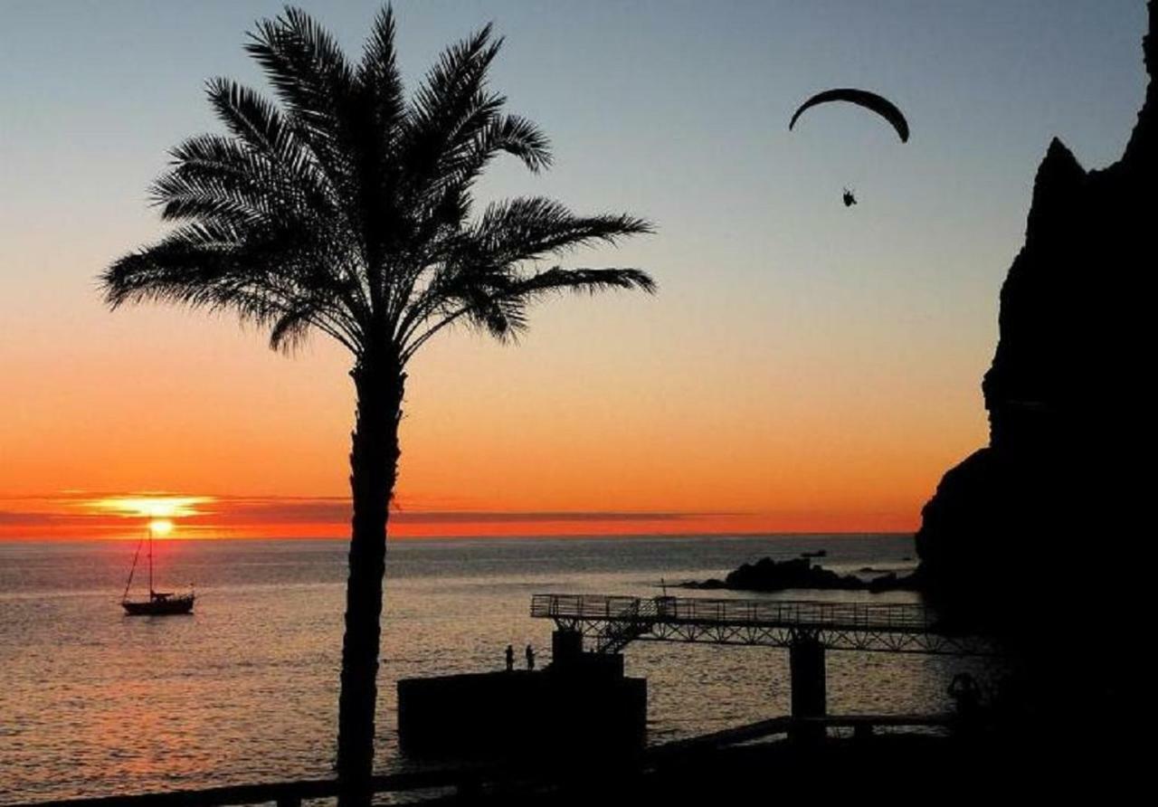 Sunset Sea Breeze Hotel Madalena do Mar Exterior photo